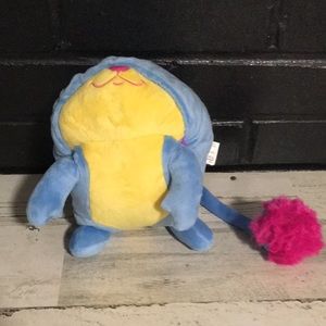 Spin Master Popples Lulu yellow blue pink plush from ball pops out Lulu.